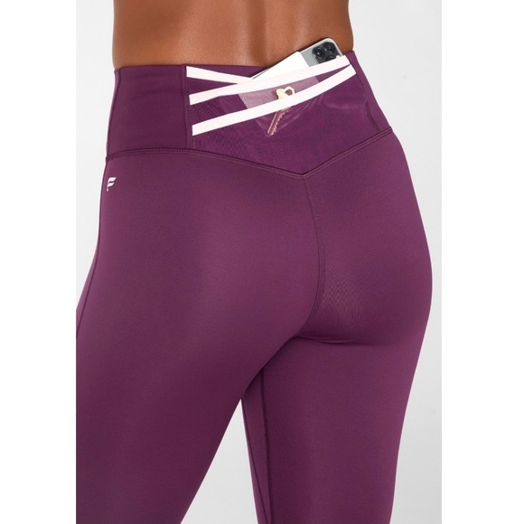 Trinity High-Waisted Pocket Capri Motion 365 - Picture 3 of 7